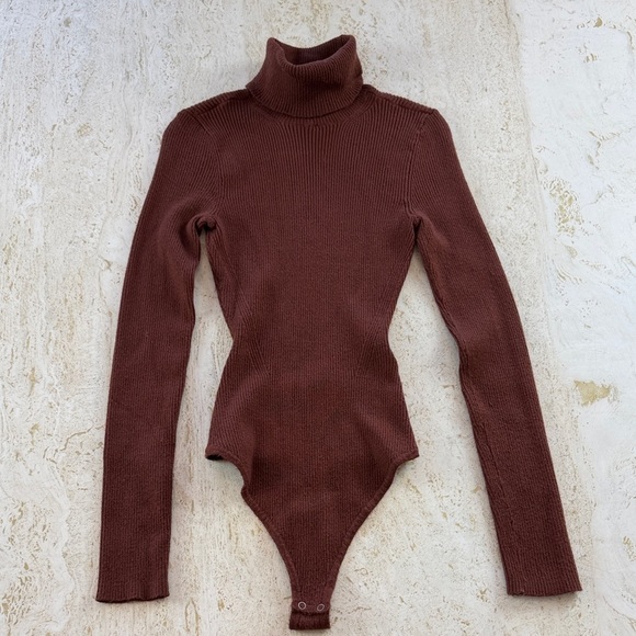 Abercrombie & Fitch Tops - Abercrombie & Fitch Turtleneck Bodysuit XS Brown Luxeloft Stretch Soft